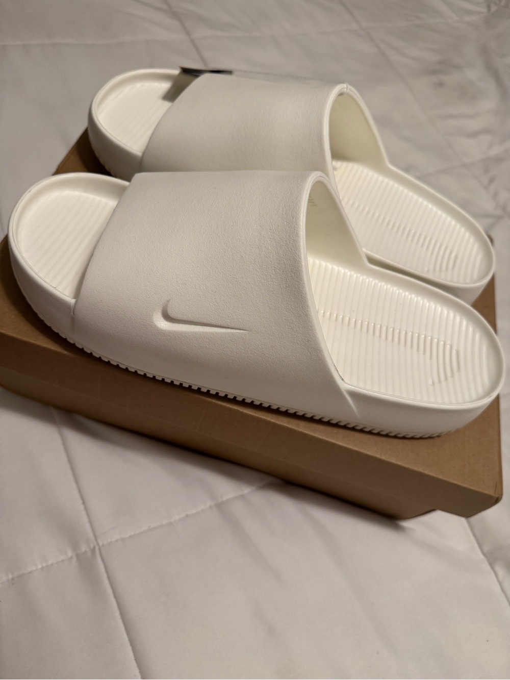 Mens Nike Calm (Ivory)- Size 13 (Brand New w/ Box)